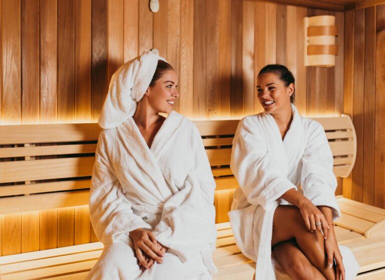 Sauna parowa — korzyści dla zdrowia i relaksu. Odkryj moc gorącej kąpieli